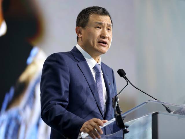 Wer ist Li Lu? Biographie und Anlagestil